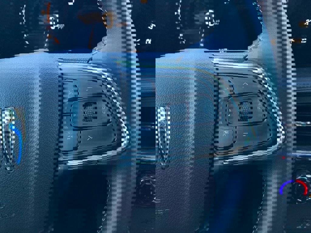 Used 2025 Buick Encore GX Preferred image 16