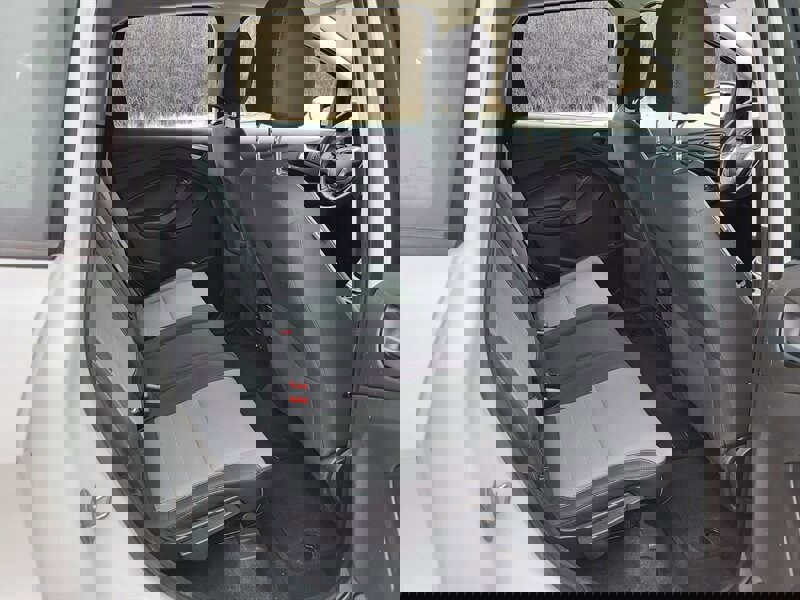 Used 2015 Ford C-MAX SE w/ Interior Protection Package image 14