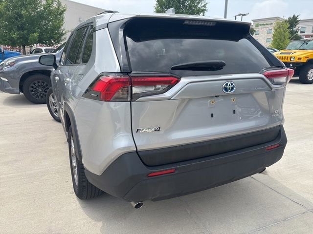 Used 2023 Toyota RAV4 LE AWD/4WD image 4