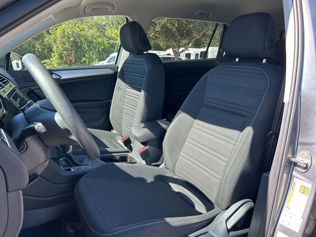 Used 2022 Volkswagen Tiguan S image 14