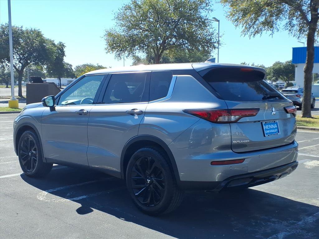 Used 2024 Mitsubishi Outlander SE FWD image 6
