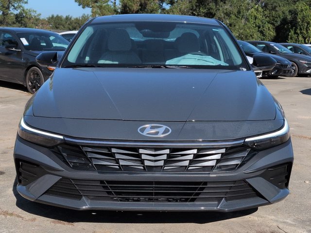 New 2026 Hyundai Elantra SEL Sport FWD image 9