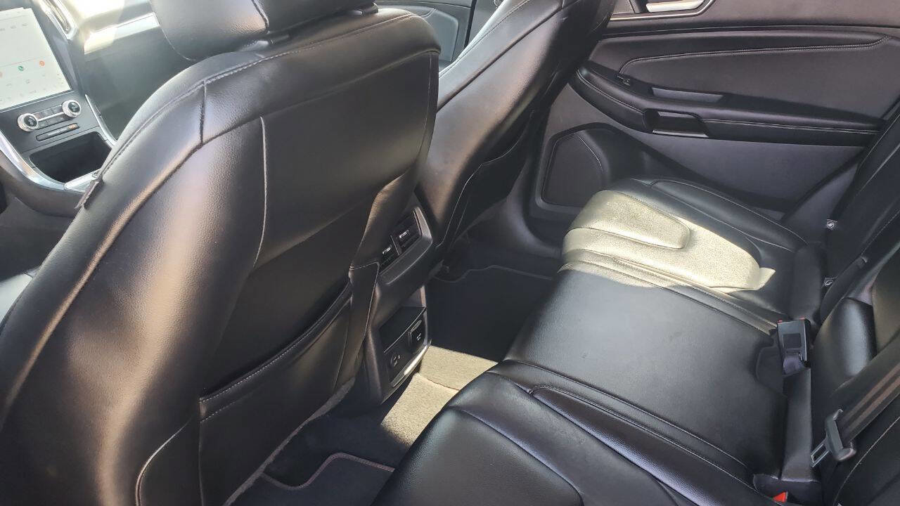 Used 2022 Ford Edge Titanium AWD/4WD image 20