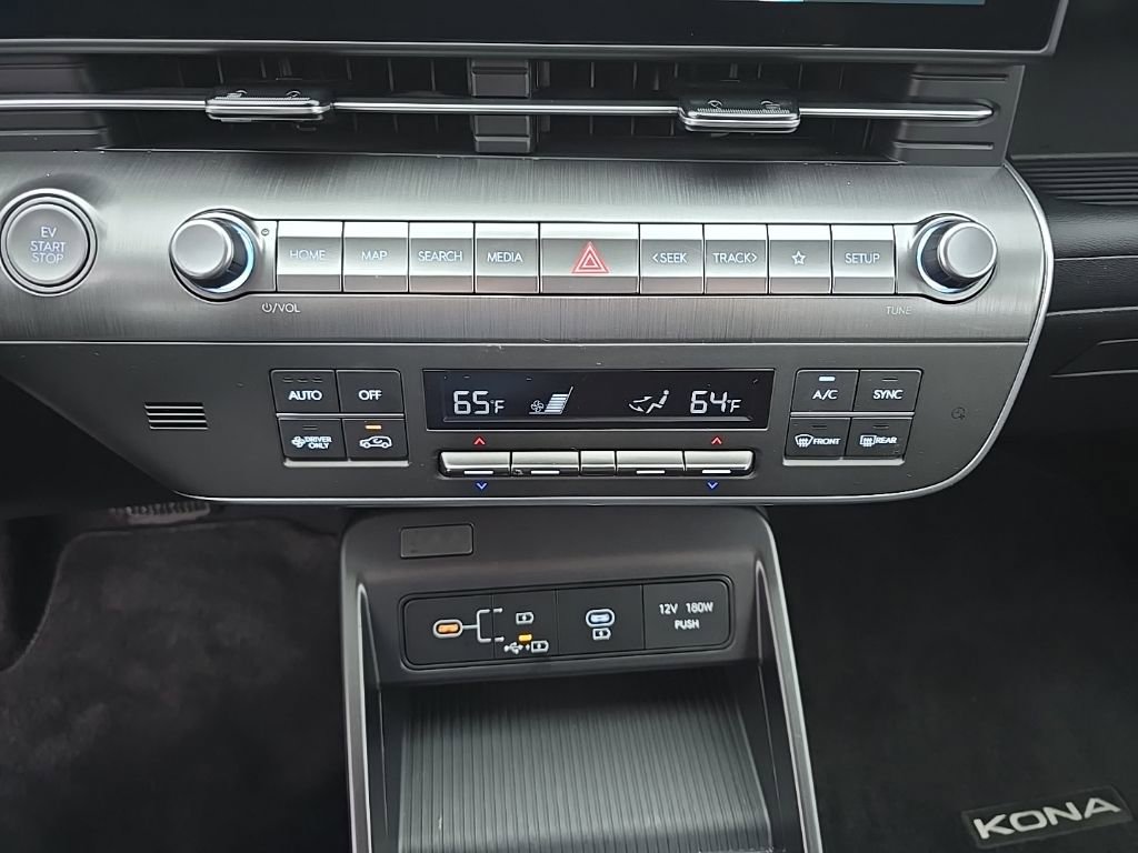 Certified 2024 Hyundai Kona SE image 14