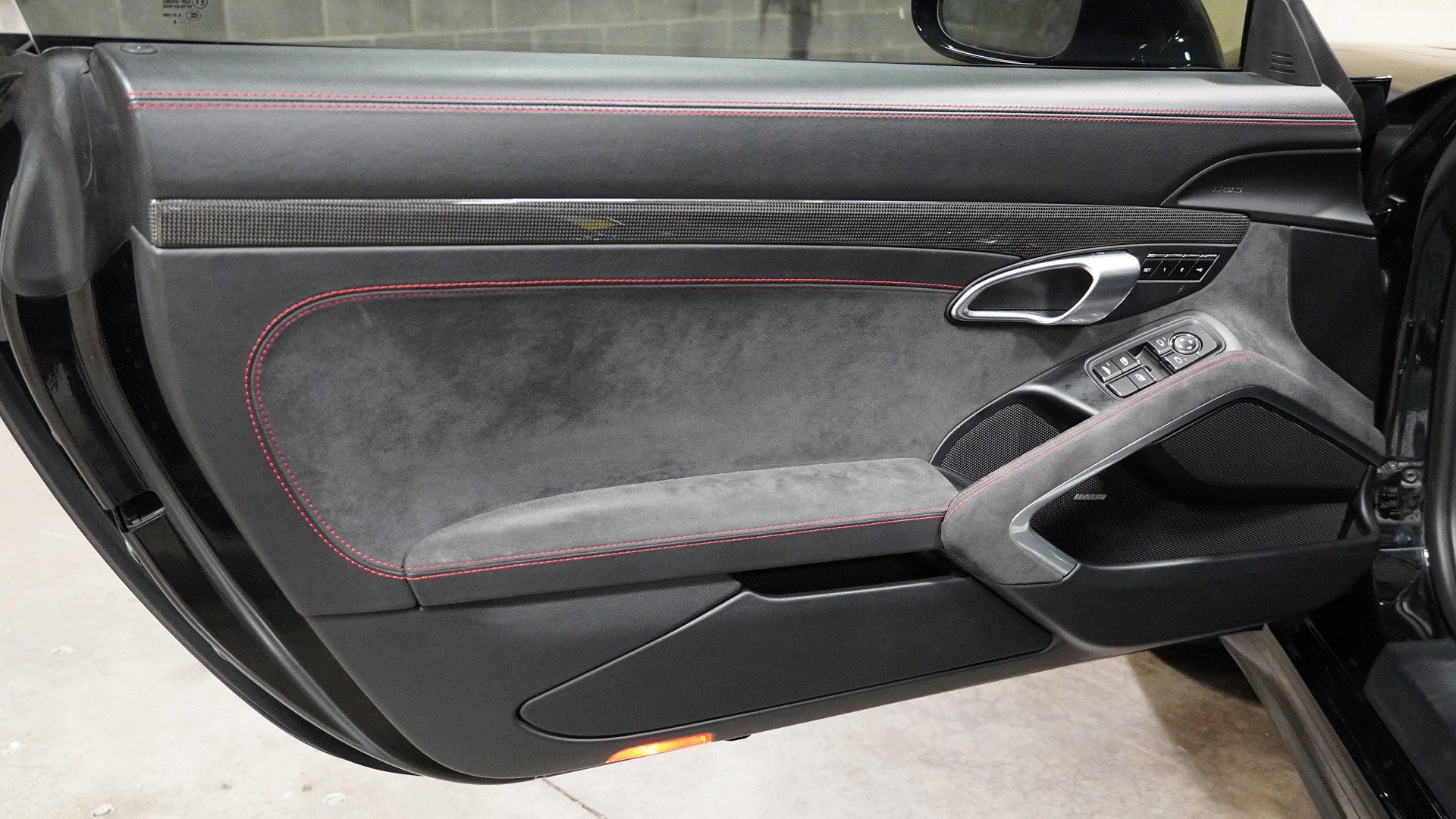 Used 2019 Porsche 911 Carrera 4 GTS image 25