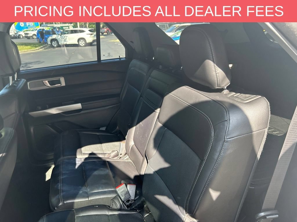 Used 2021 Ford Explorer Limited w/ Equipment Group 301A AWD/4WD image 8