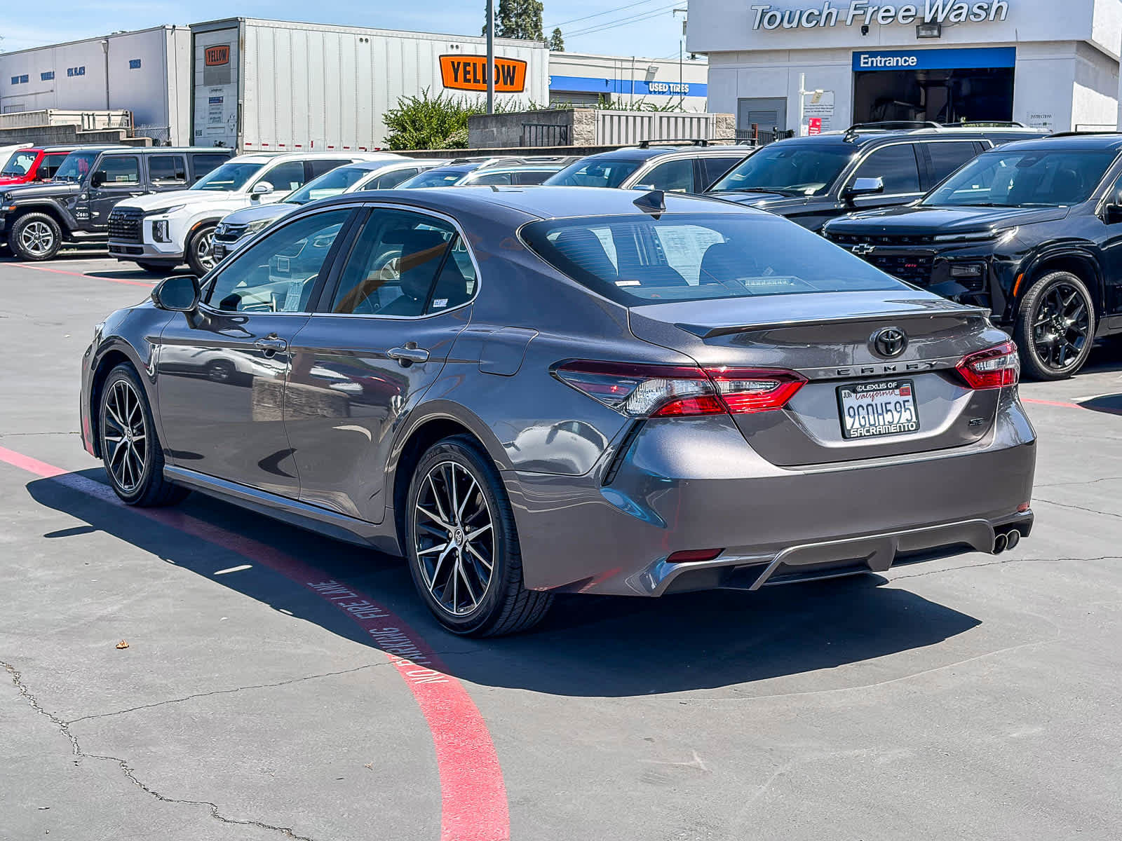 Used 2023 Toyota Camry SE w/ Blackout Package (TMS) FWD image 2