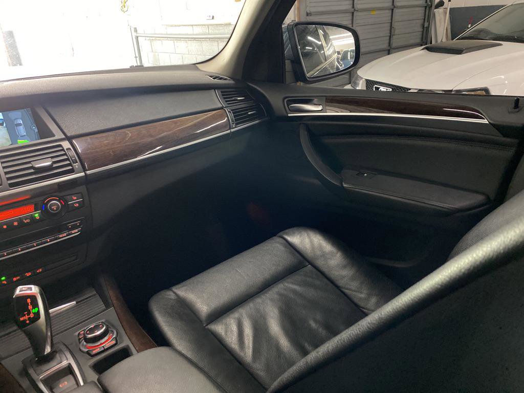 Used 2011 BMW X5 xDrive35d image 21