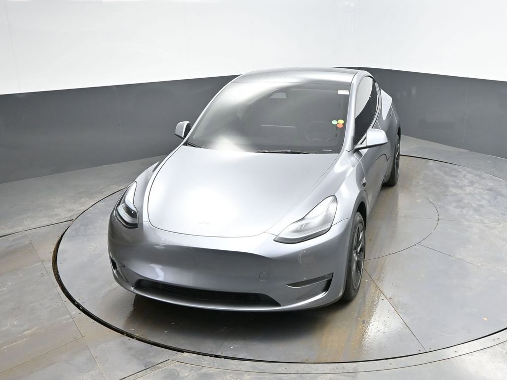 Used 2025 Tesla Model Y Long Range image 17