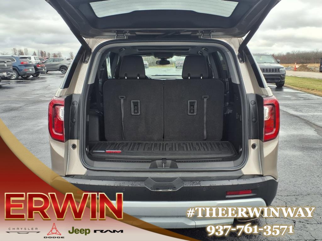 Used 2022 GMC Acadia SLT w/ Technology Package image 11