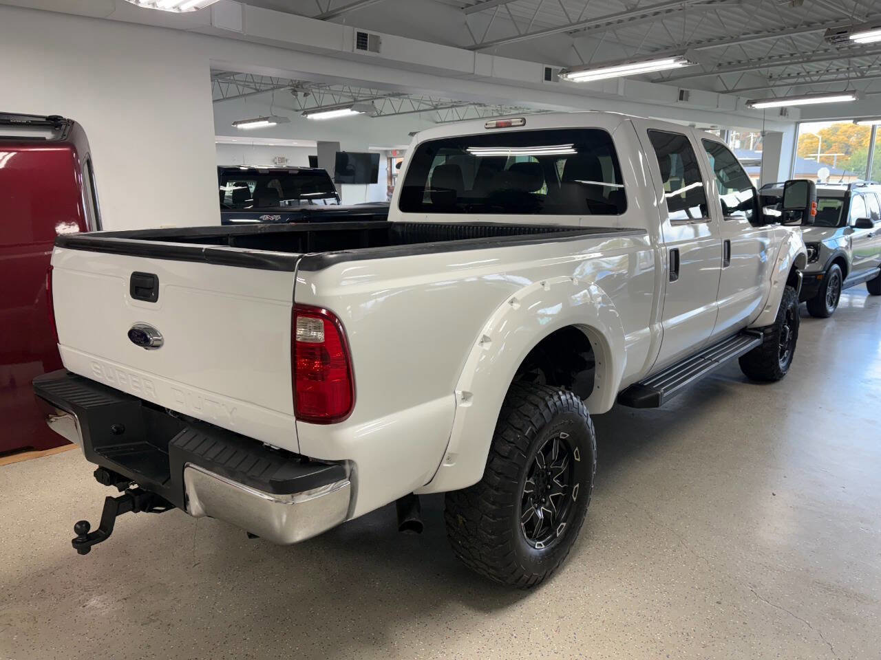 Used 2016 Ford F250 XLT w/ Camper Package image 7