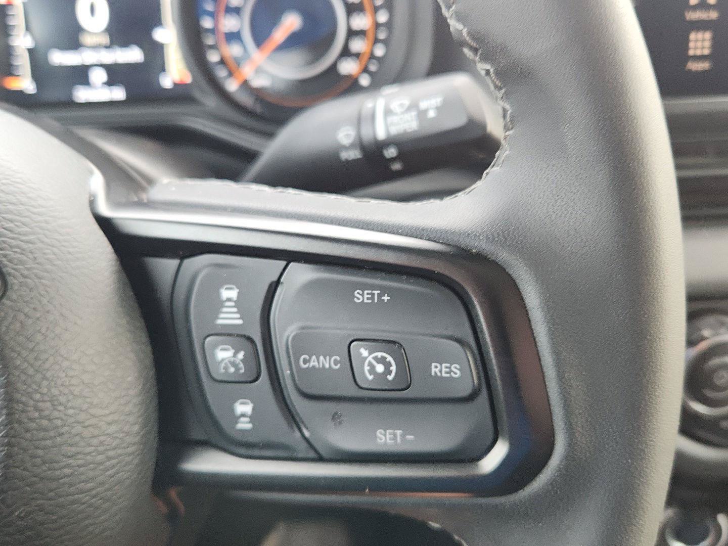 Used 2026 Jeep Gladiator Mojave AWD/4WD image 16