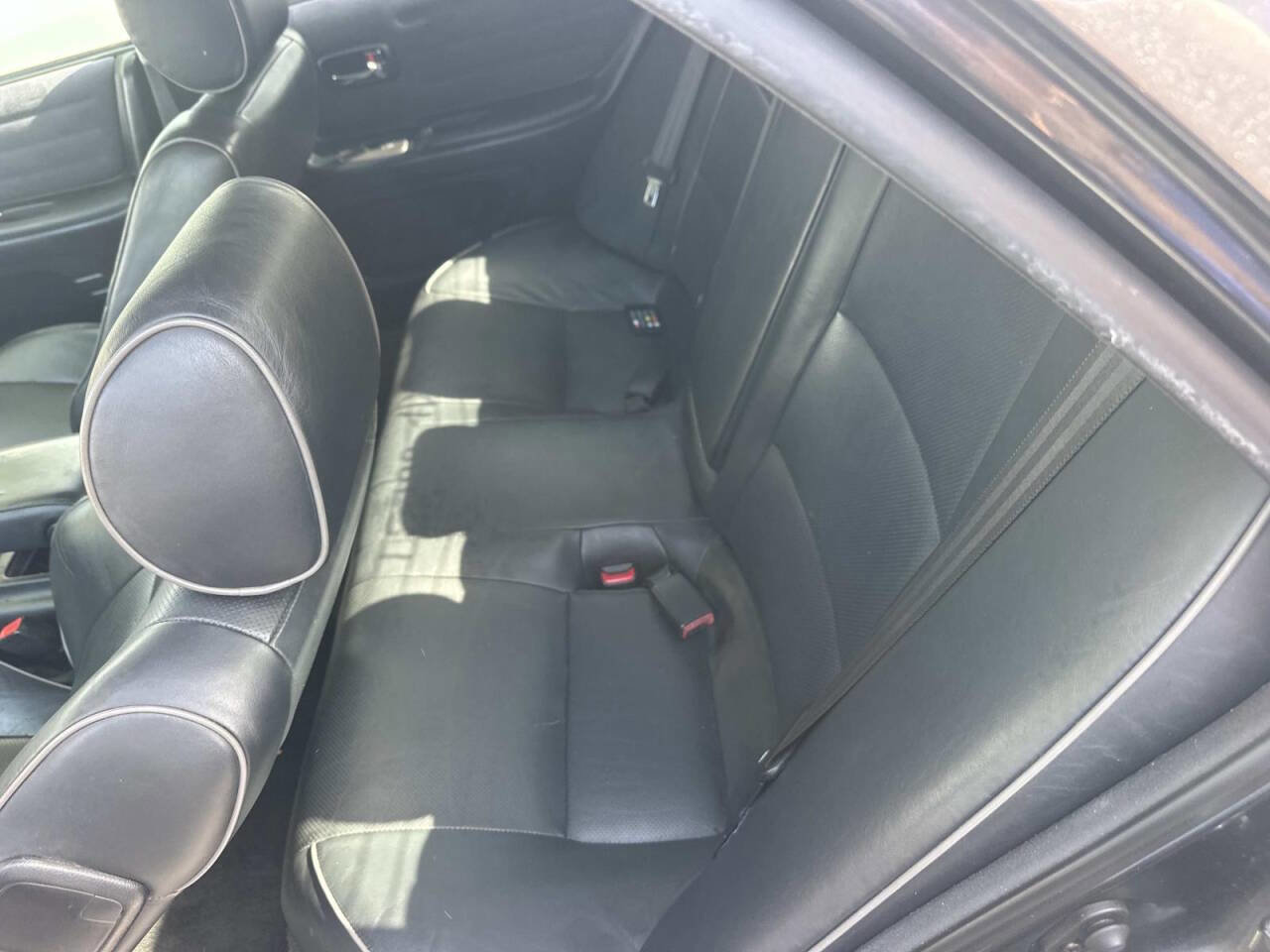 Used 2002 Lexus IS 300 RWD image 8