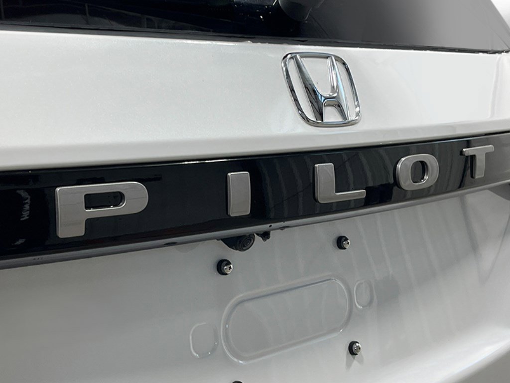 New 2026 Honda Pilot Touring image 11