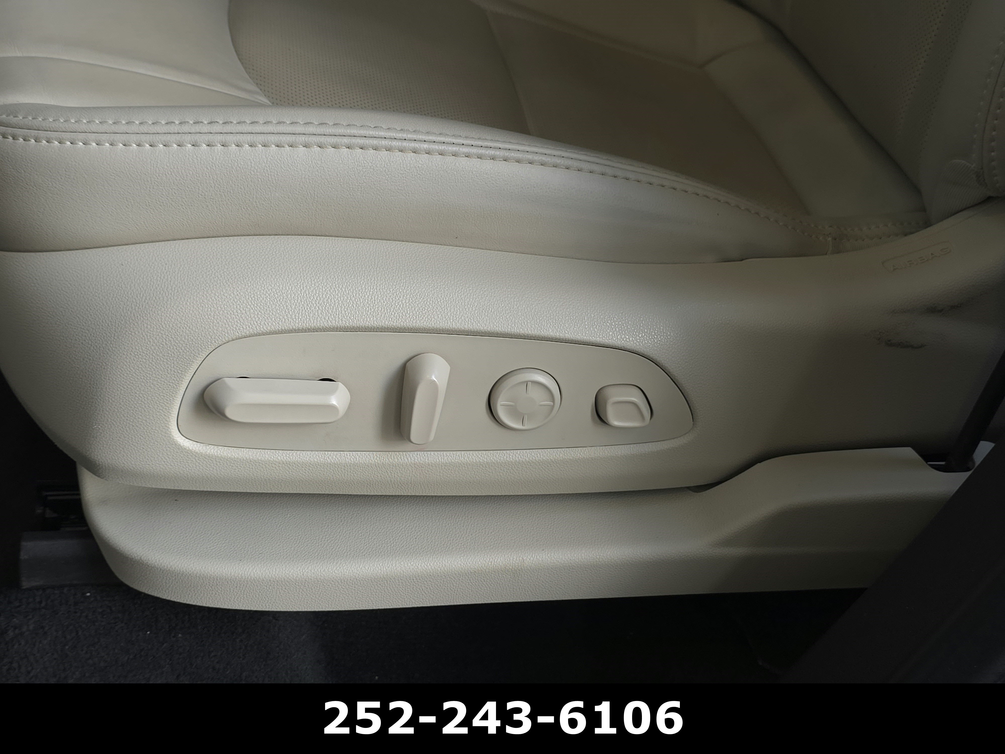 Used 2023 Buick Enclave Premium w/ Experience Buick Package FWD image 11