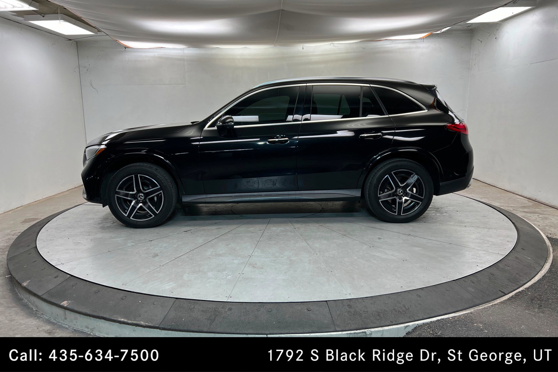 Used 2023 Mercedes-Benz GLC 300 w/ AMG Line image 2