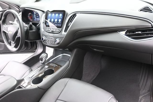 Used 2022 Chevrolet Malibu Premier FWD image 27