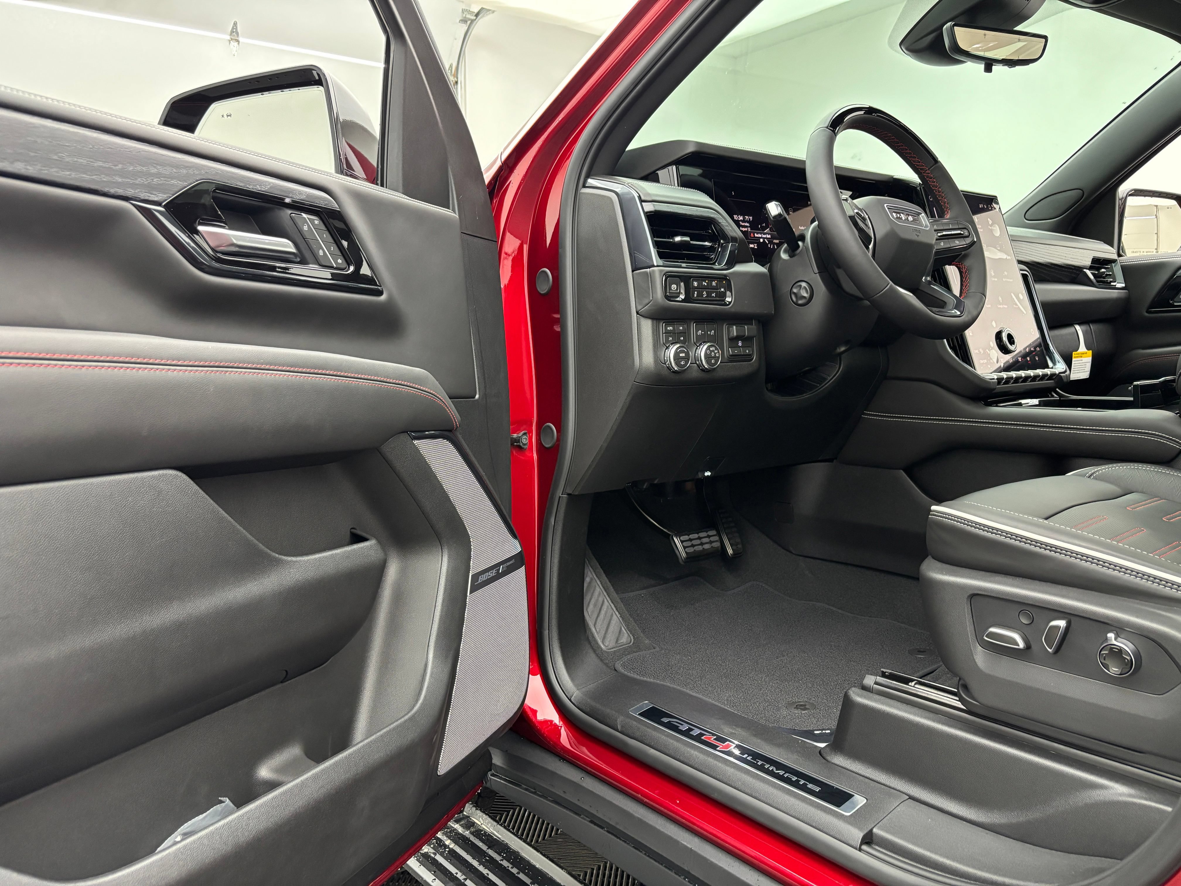 New 2026 GMC Yukon AT4 Ultimate AWD/4WD image 20
