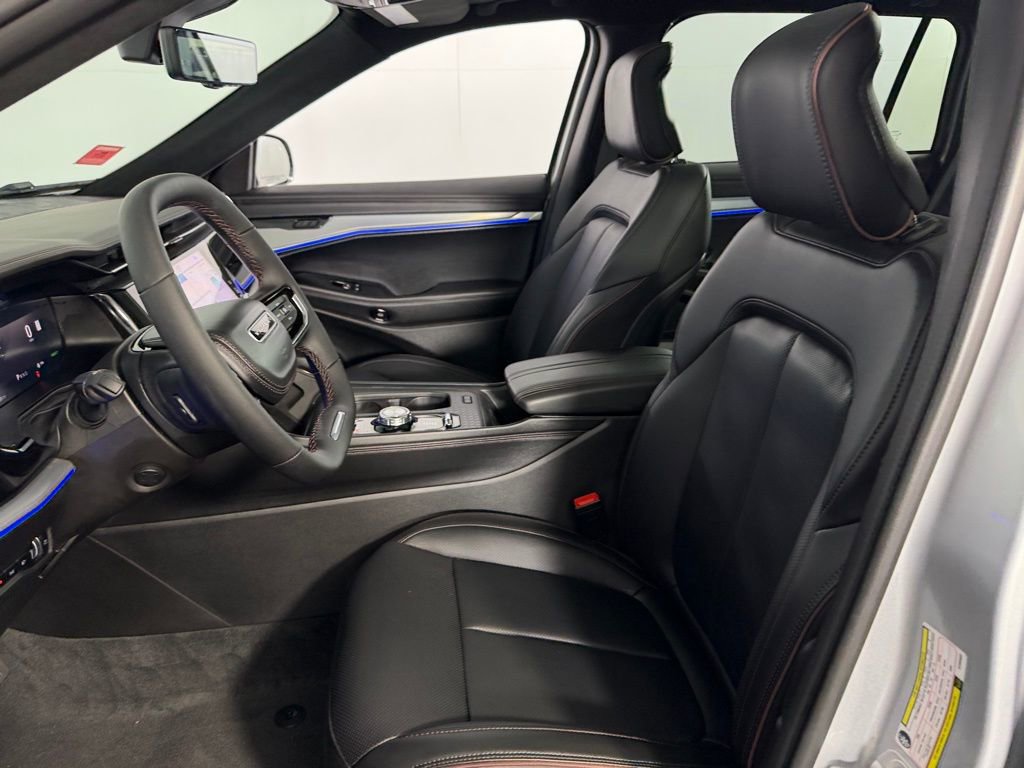 Used 2025 Jeep Wagoneer S Launch Edition image 24