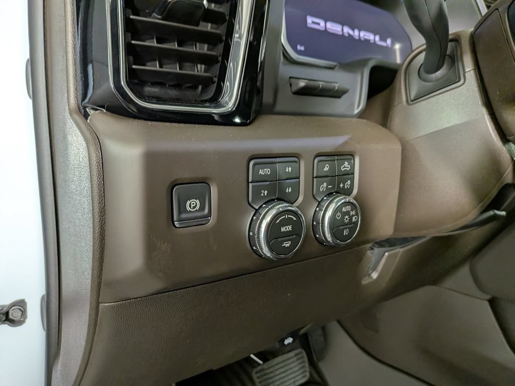 New 2026 GMC Sierra 2500 Denali w/ Denali Reserve Package AWD/4WD image 17