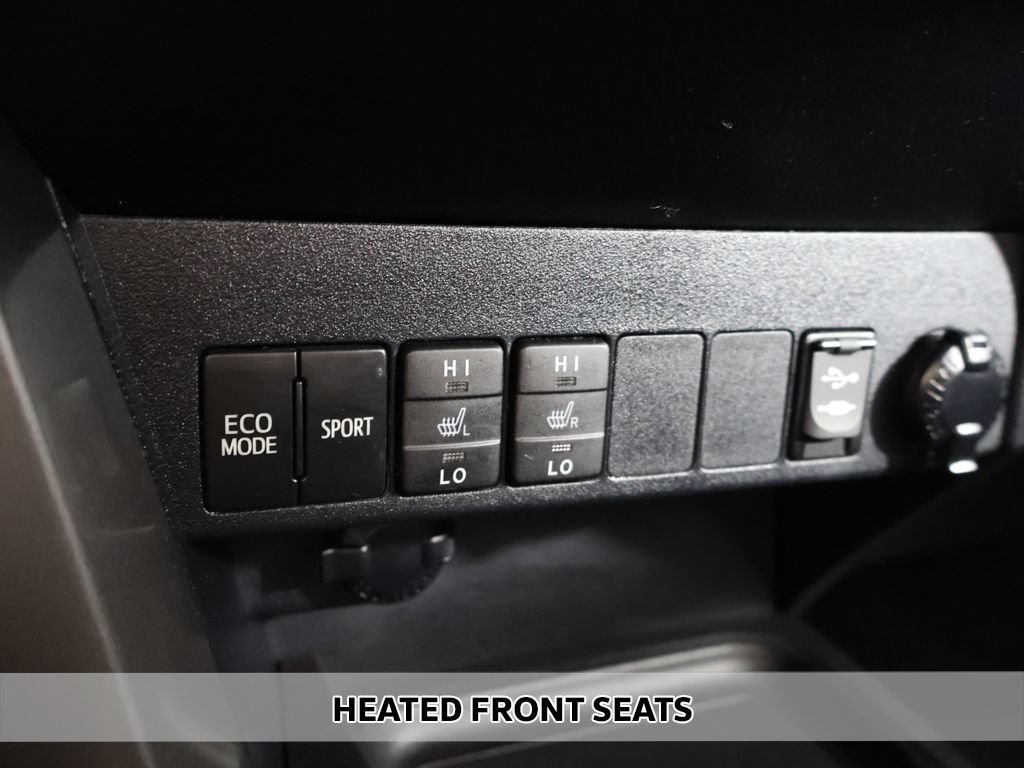 Used 2017 Toyota RAV4 SE AWD/4WD image 7