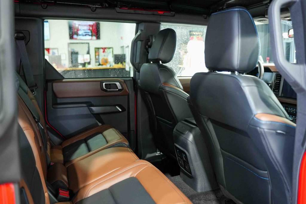 Used 2024 Ford Bronco Outer Banks w/ Sasquatch Package image 18