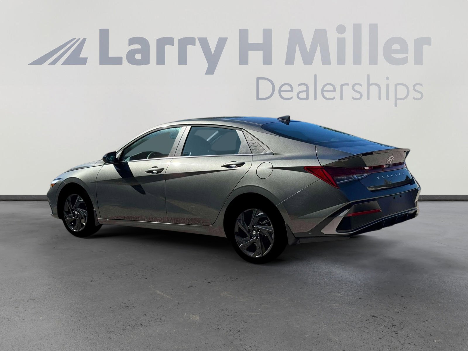 New 2026 Hyundai Elantra SEL Sport Premium image 4