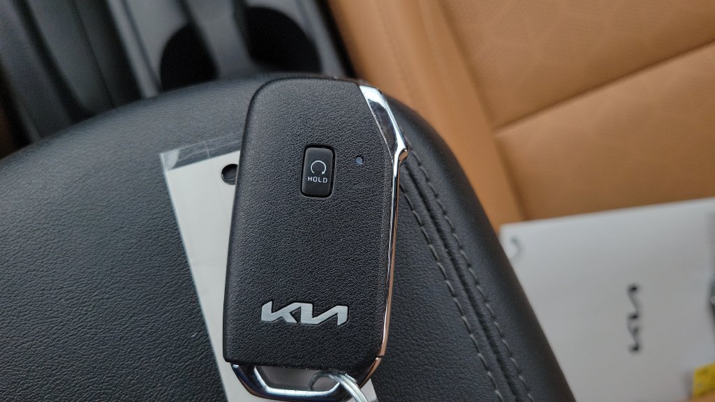 Used 2024 Kia Seltos EX FWD image 23