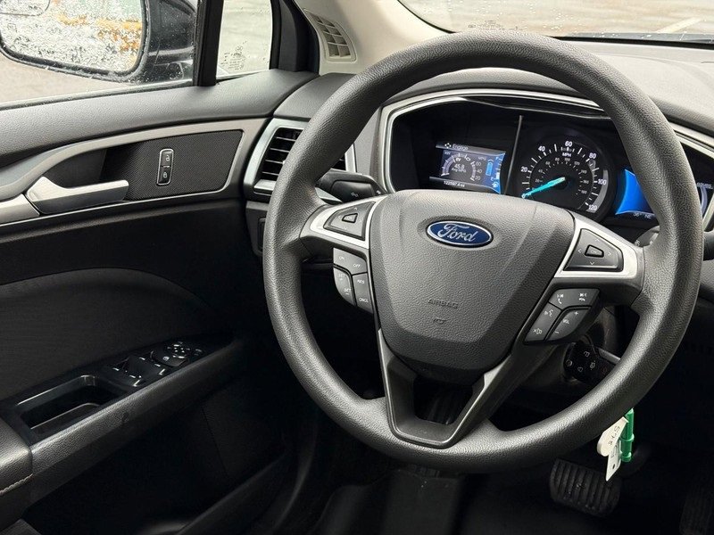 Used 2014 Ford Fusion SE image 13