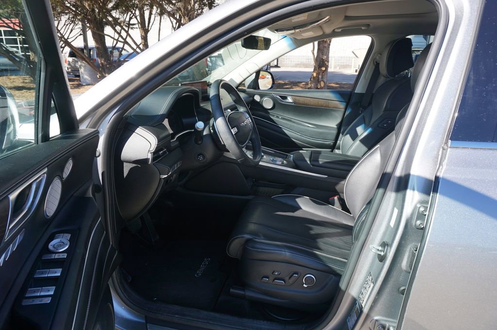 Used 2023 Genesis GV80 2.5T w/ Prestige 20" Package image 2