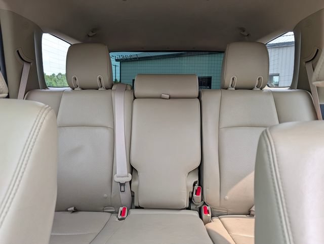 Used 2023 Toyota 4Runner Limited AWD/4WD image 16