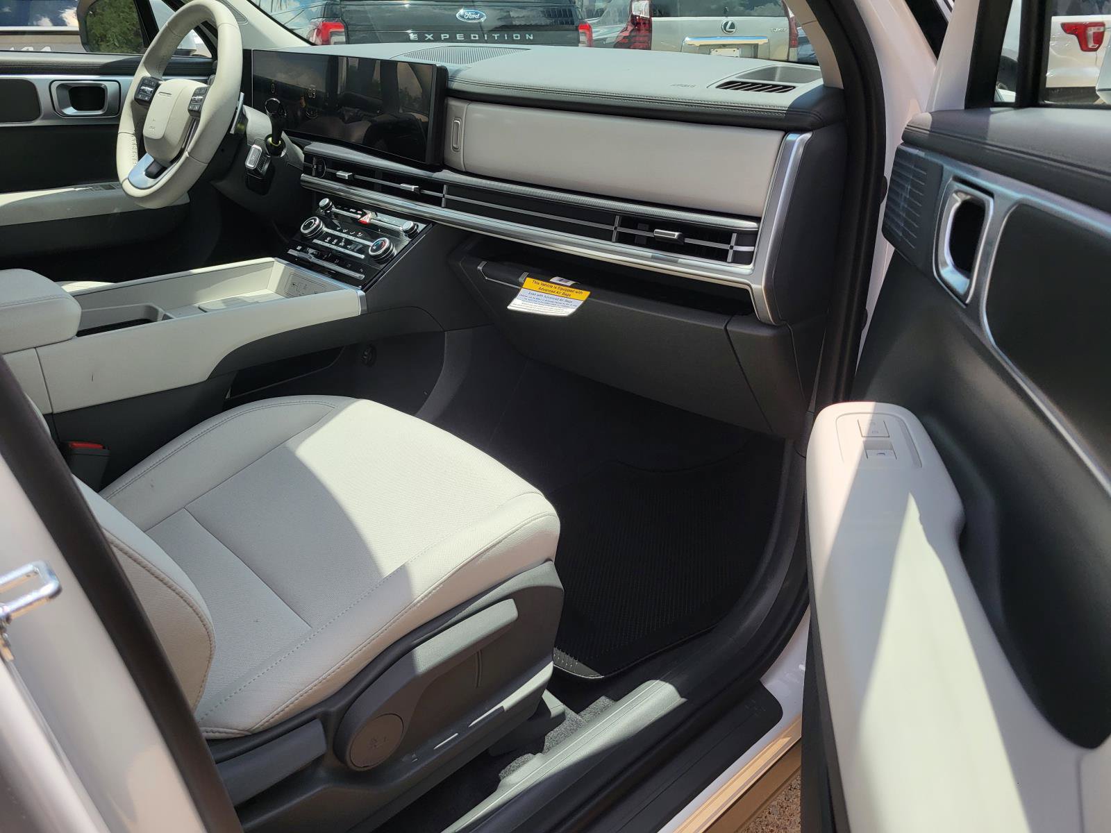 New 2026 Hyundai Santa Fe SE FWD image 8