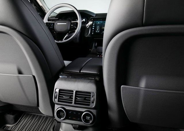 New 2025 Land Rover Range Rover Velar Dynamic SE image 11