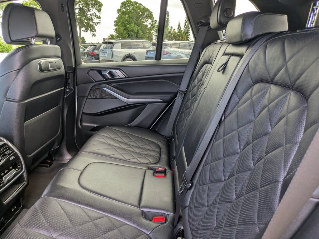 Used 2024 BMW X5 sDrive40i w/ Premium Package RWD image 19