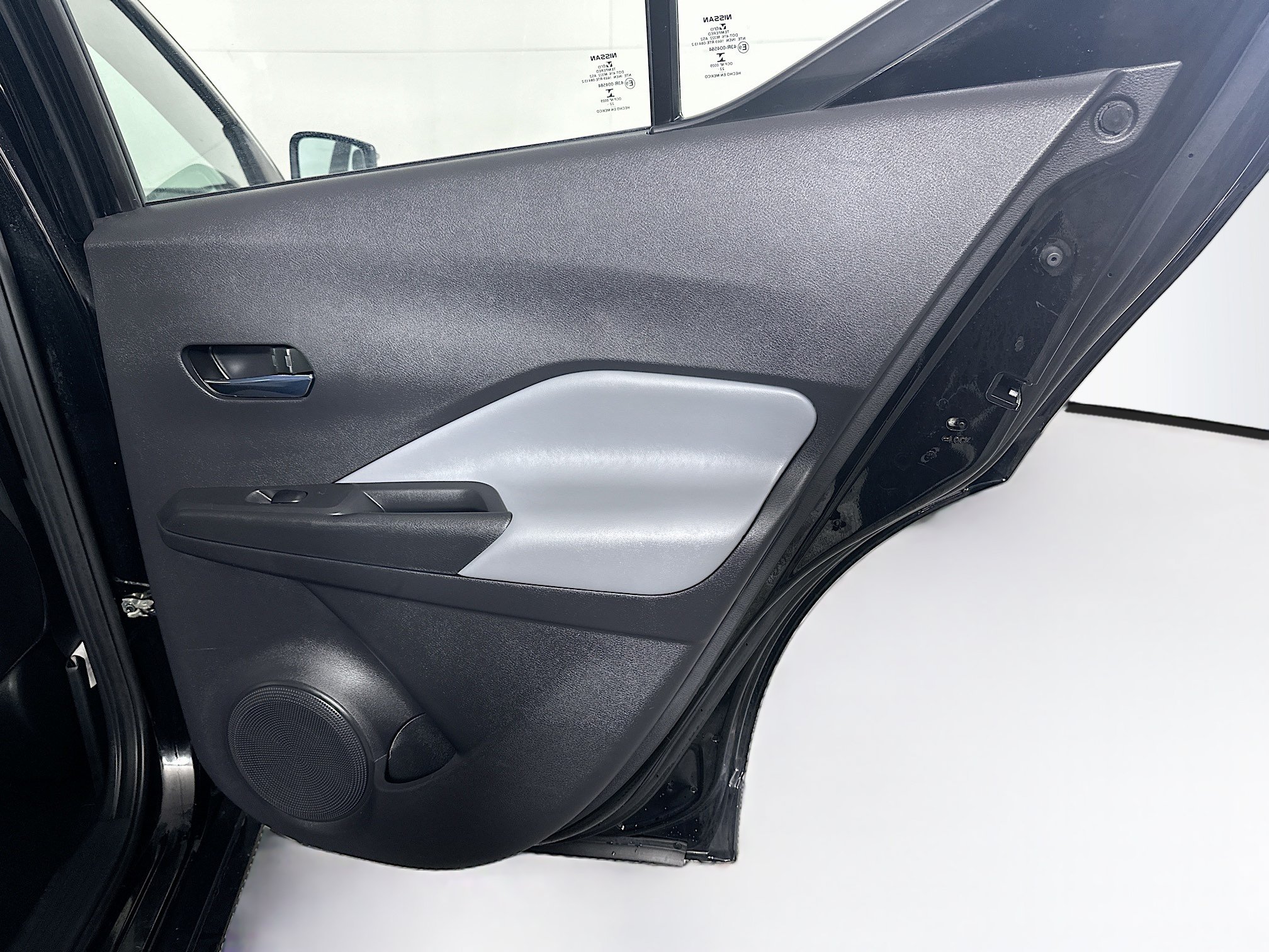 Used 2023 Nissan Kicks SR w/ SR Premium Package FWD image 28