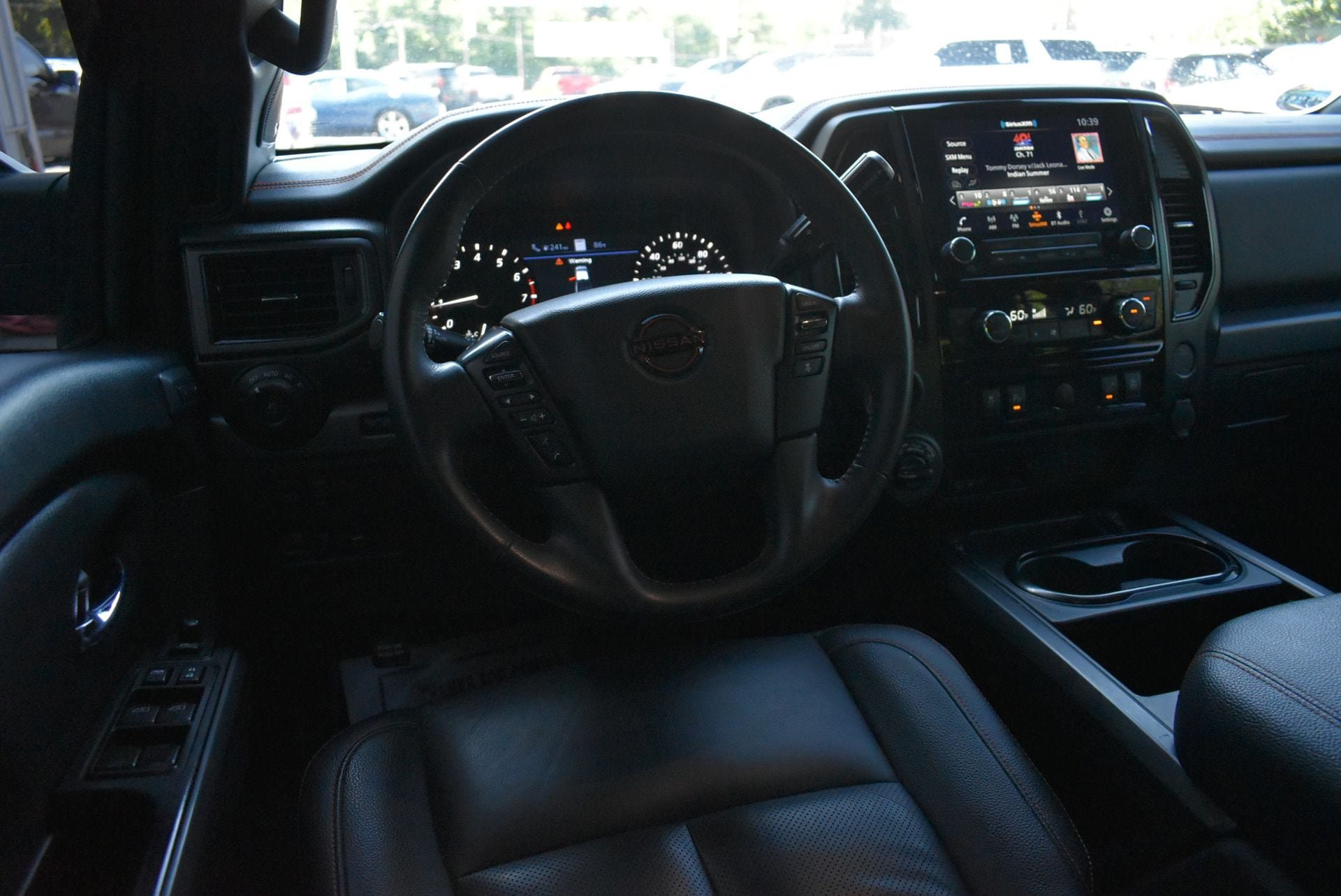 Used 2024 Nissan Titan PRO-4X w/ Pro-4x Convenience Package AWD/4WD image 17