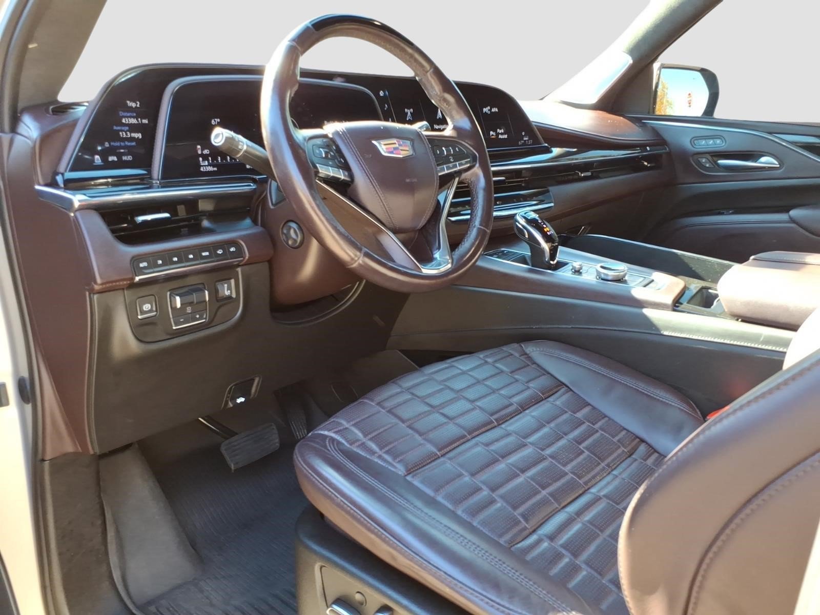 Certified 2024 Cadillac Escalade Sport Platinum w/ LPO, ONYX Package AWD/4WD image 14