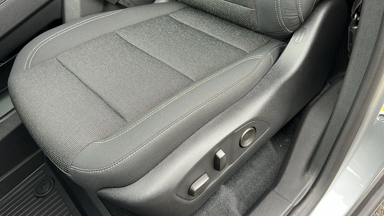 New 2026 Chevrolet Traverse LT w/ Driver Confidence Package image 17