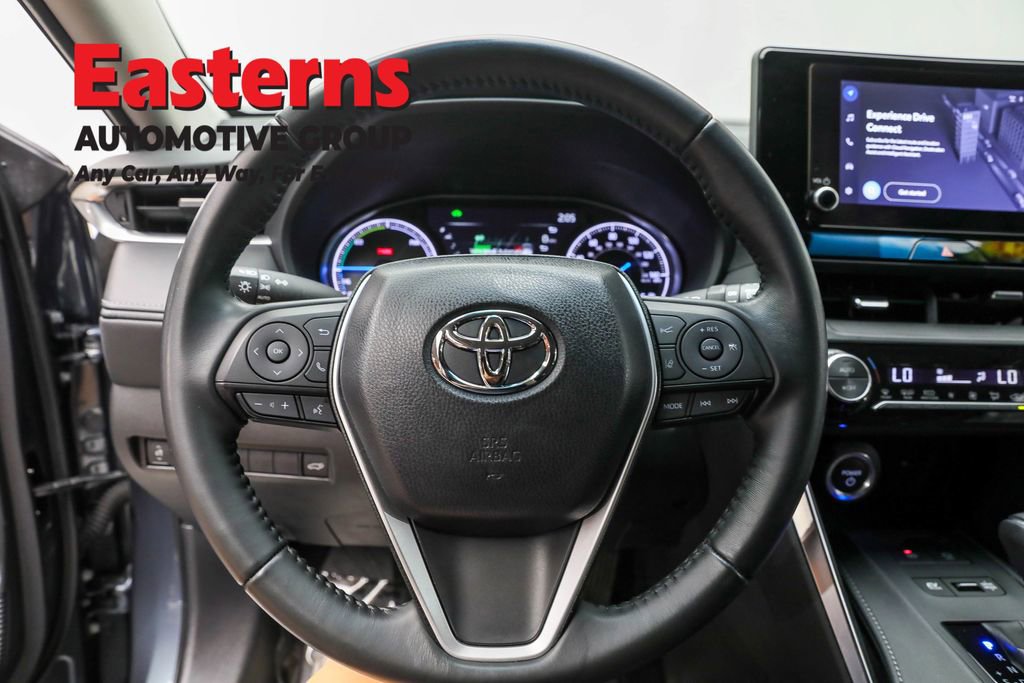Used 2024 Toyota Venza LE image 10