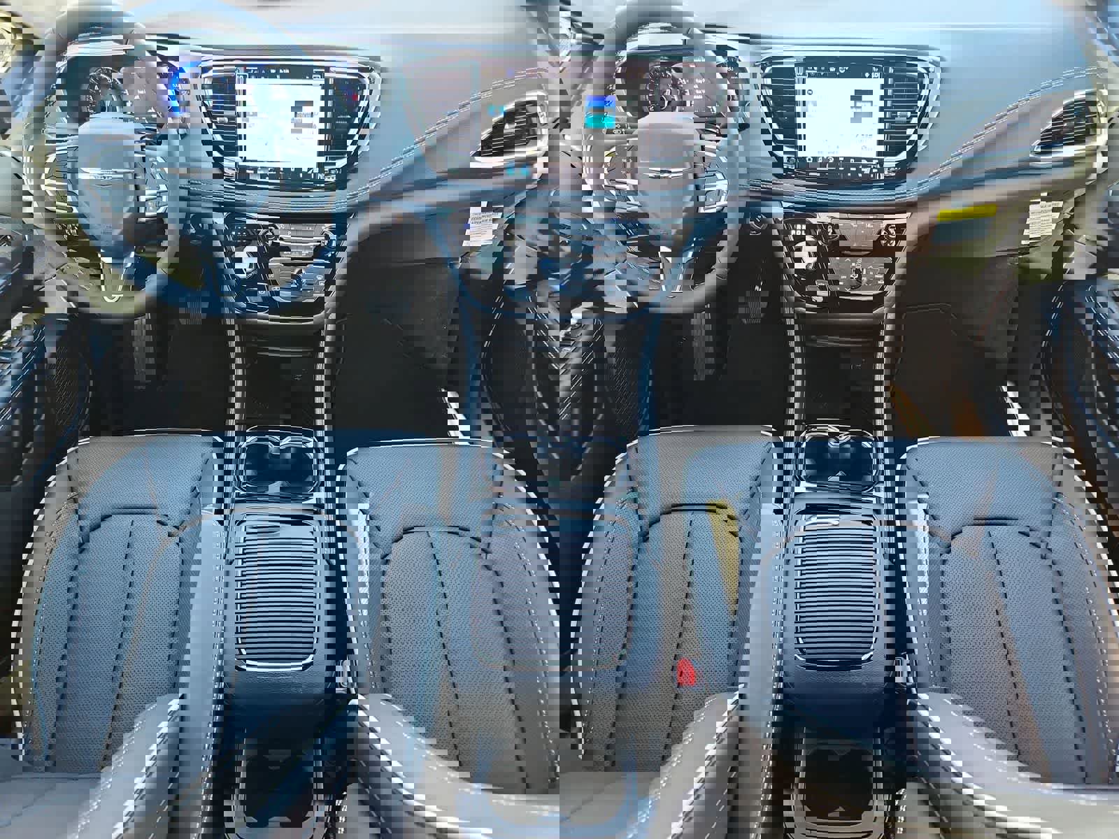 New 2026 Chrysler Pacifica Limited image 15