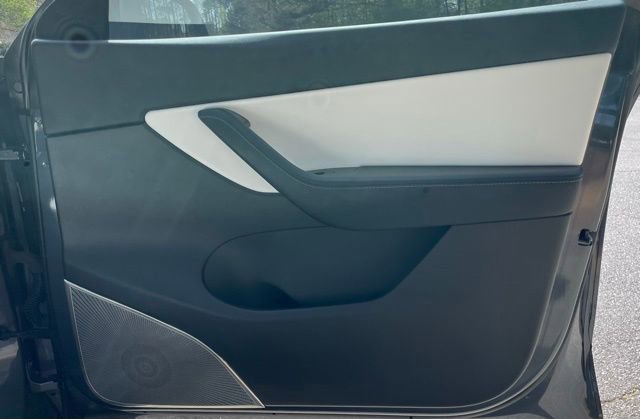 Used 2021 Tesla Model Y Performance AWD/4WD image 19