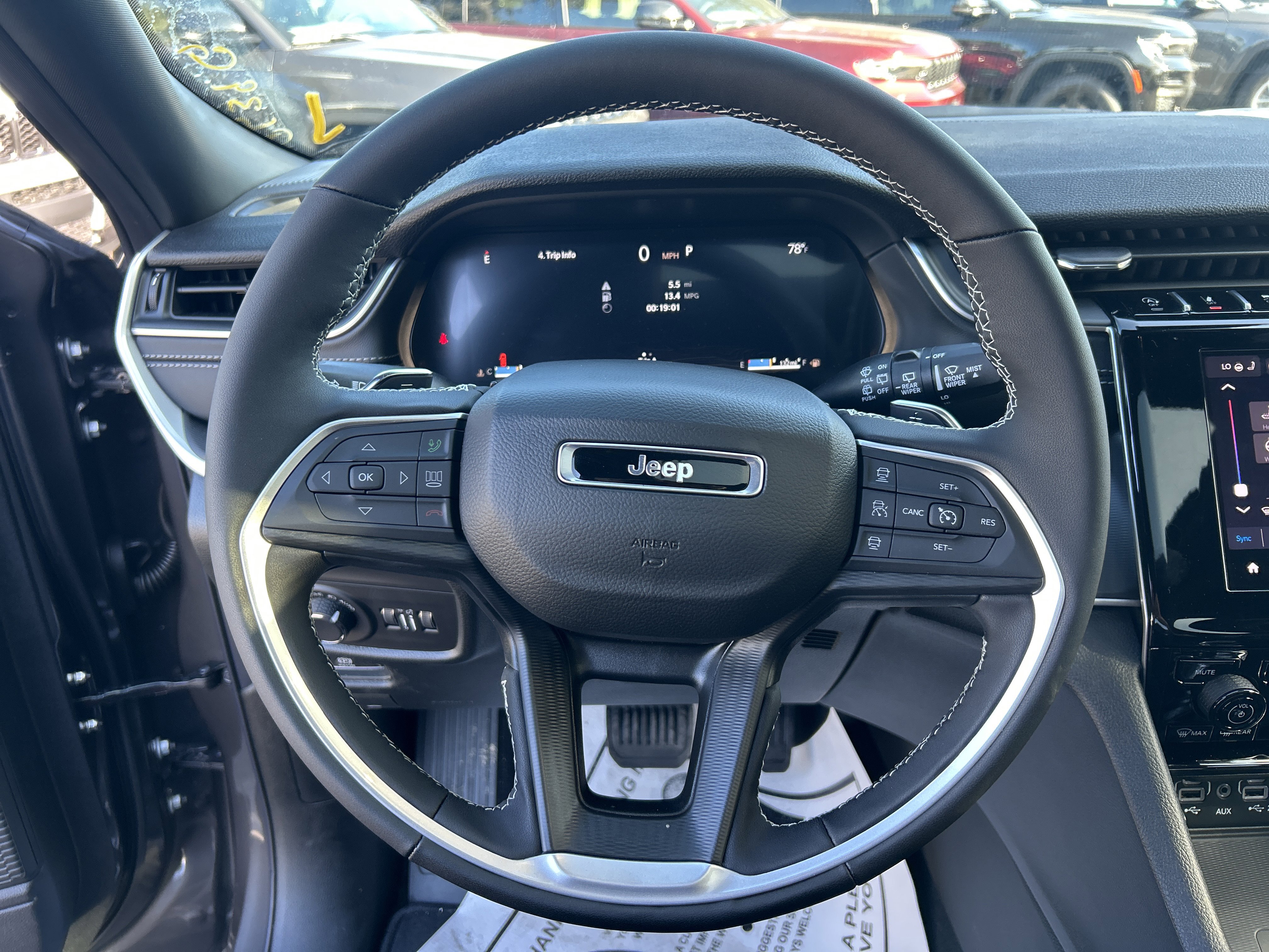 New 2025 Jeep Grand Cherokee Altitude image 39
