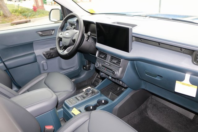 New 2025 Ford Maverick Lariat w/ Black Appearance Package image 24