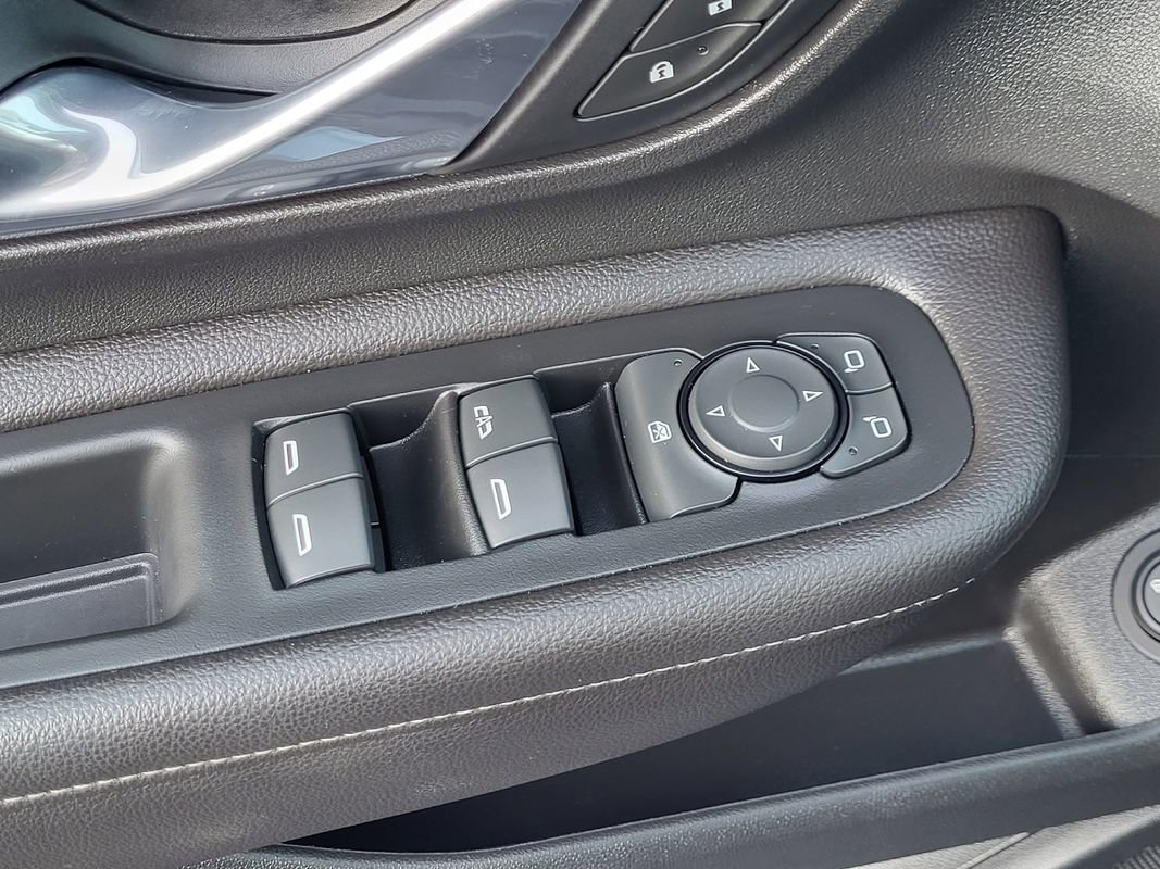 Used 2020 GMC Terrain Denali w/ Denali Premium Package image 11