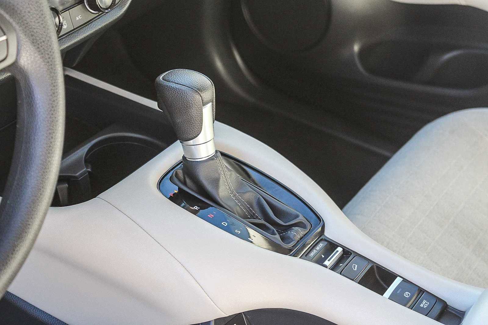 Used 2023 Honda HR-V LX image 19