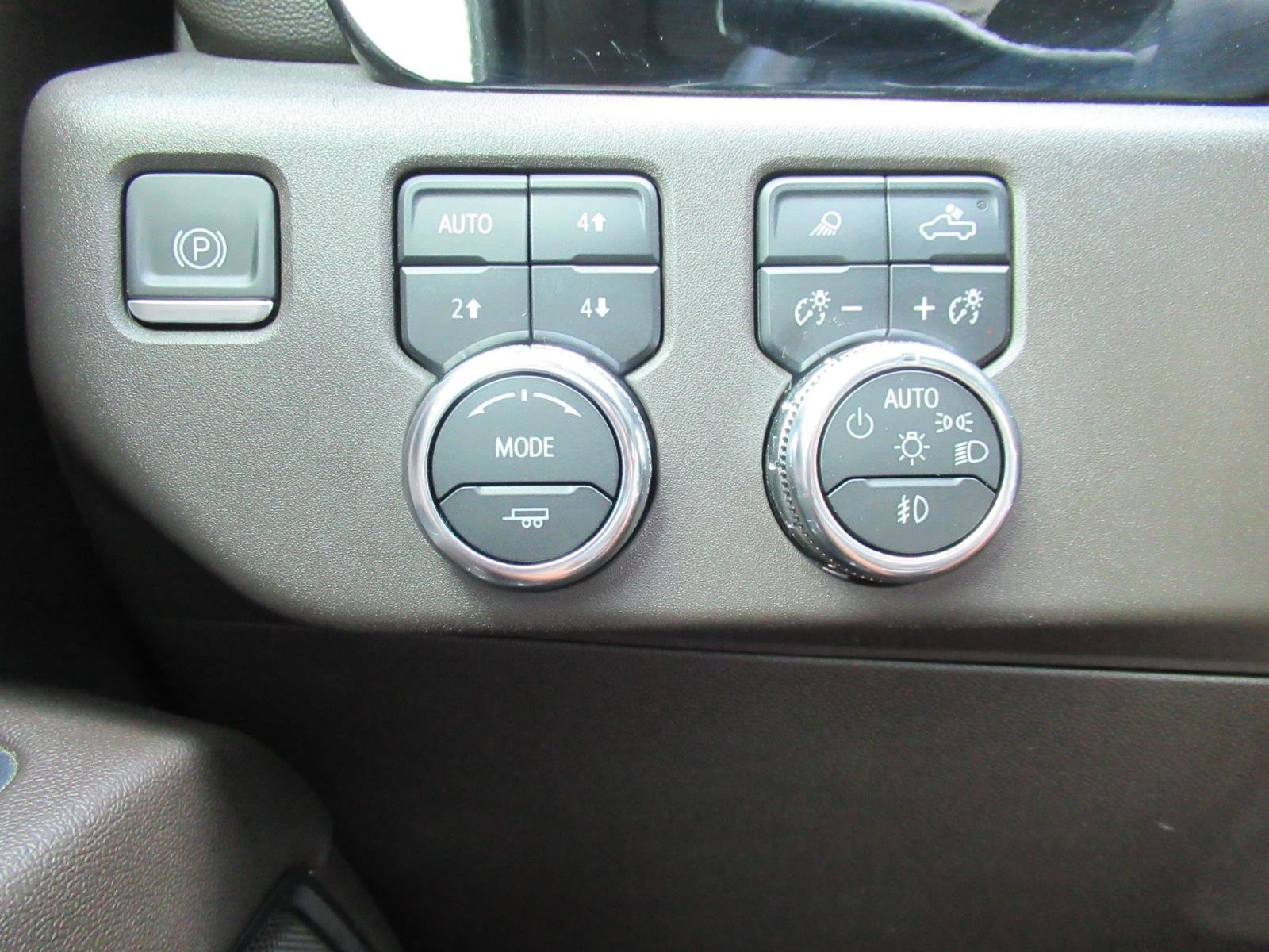 Used 2024 GMC Sierra 1500 SLT w/ SLT Premium Plus Package AWD/4WD image 20