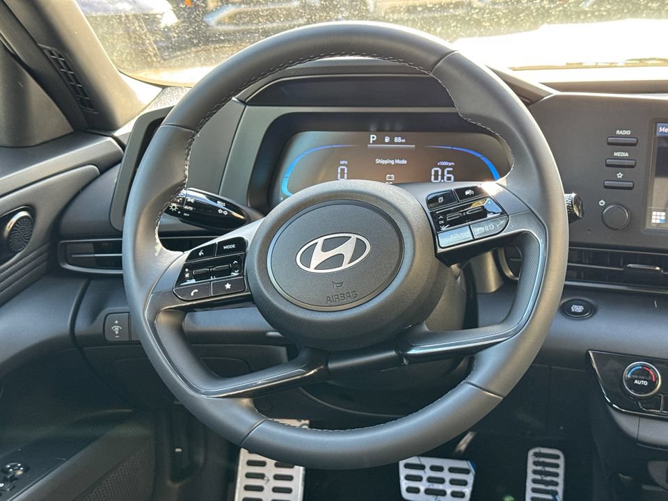 New 2026 Hyundai Elantra SEL Sport FWD image 24