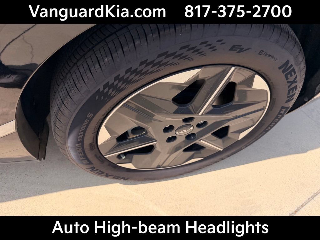 Certified 2025 Kia EV6 Wind RWD image 9