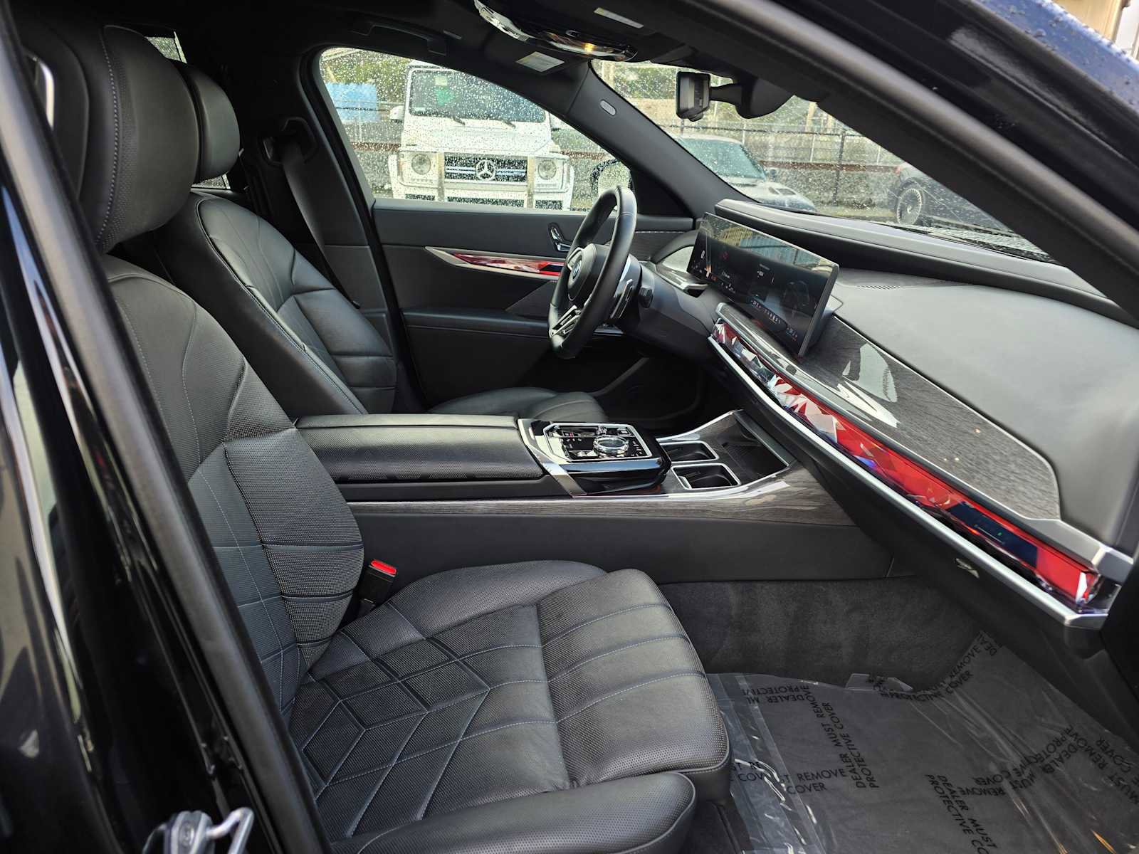 Used 2024 BMW 740i image 11