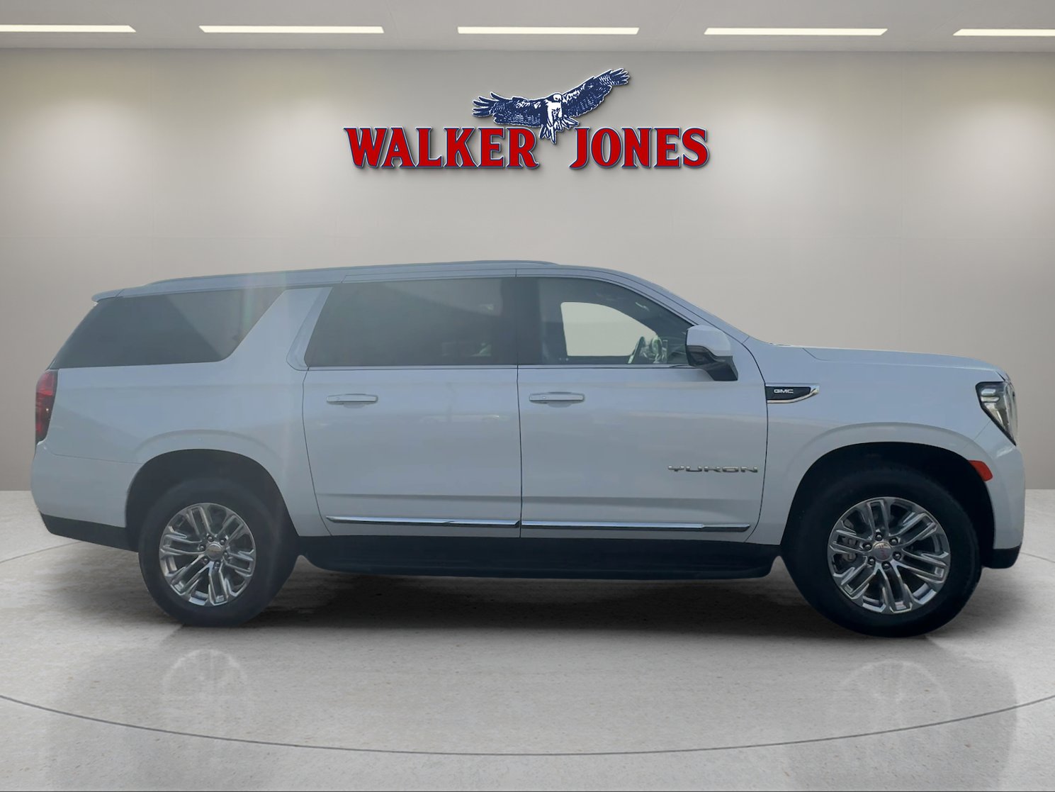 Used 2023 GMC Yukon XL SLT w/ SLT Premium Package RWD image 2